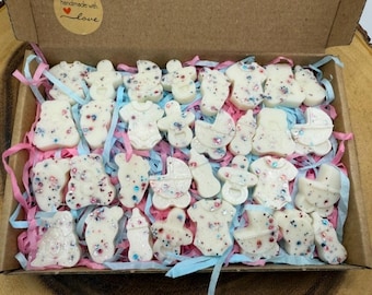 32 Baby theme wax melts, baby powder fragrance, ideal for baby shower favours or gender reveal, gift for mother to be.