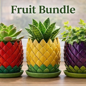 Puede incluir: Un letrero de madera rústica con la frase "Welcome to our home" en letras blancas. El letrero presenta un acabado envejecido y un diseño sencillo y acogedor, perfecto para un porche o entrada.