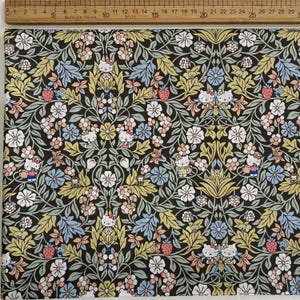 Entzückende Kätzchen Baumwolle Blumenstoff Kinder Bastelbedarf / Hochzeitsdeko / Abstrakte Kunst Design Mehrfarbiger Cartoon Textil Märchen Stoff