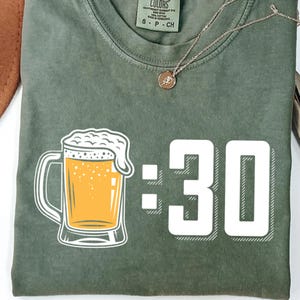 Beer PNG Design – Funny Beer O’Clock Mug with Foam Graphic and :30 Quote for Sublimation, T-shirt, Drinking Gift, Dad Present