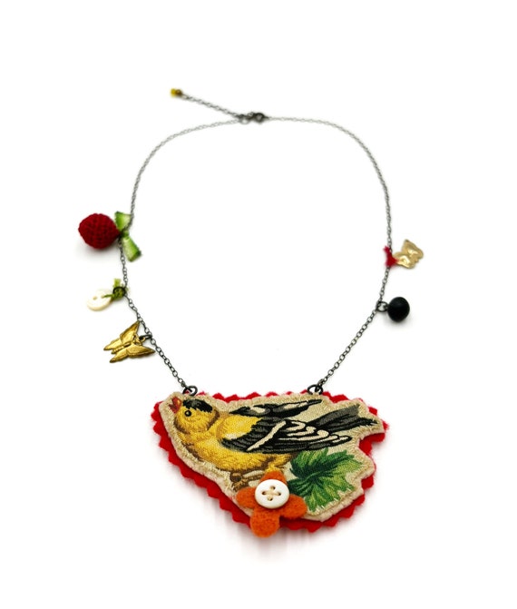 Vintage 1990s Fabric Oriole Charm Necklace - image 3
