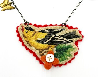 Vintage 1990s Fabric Oriole Charm Necklace