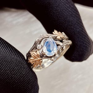 Custom gem branch silver wedding ring, birthstone moonstone sterling silver maple leaf ring, hand-carved bark texture women&#39;s stacking ring