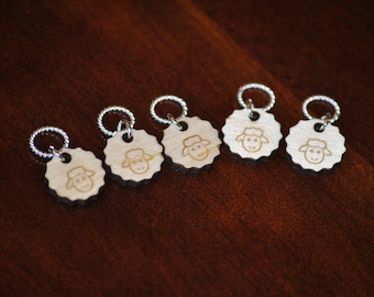 Marcadores de punto de oveja de madera grabados a mano - Juego de 5