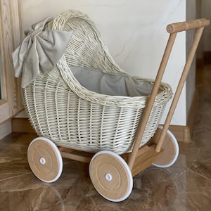 Rieten kinderwagen, rieten kinderwagen, babykinderwagen, natuurlijk poppenwagentje, rieten poppenwagen, rotan poppenwagen, decor babyshower
