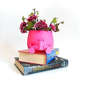 Happy Face Book Lover Planter – Cute Reading Pot for Indoor Plants, Bookworm Gift