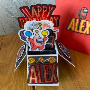 Unique carte d'anniversaire personnalisée sur le thème faite main parmi nous. Décoration pour gâteau assortie également disponible.