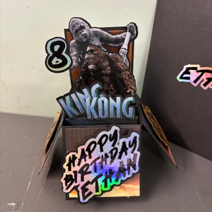 Biglietto di auguri di compleanno personalizzato KING KONG Skull Island/Retro mix. Unico, disegnato da me!