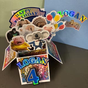 Tarjeta de cumpleaños SING personalizada, única y hecha a mano. Adorno para tarta a juego también disponible.