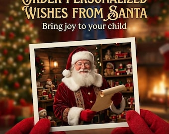 Peut inclure: Image publicitaire avec le Père Noël tenant un parchemin. Le texte indique "Commandez des vœux personnalisés du Père Noël" et "Apportez de la joie à votre enfant". L'arrière-plan est un décor de Noël avec un sapin et une cheminée.