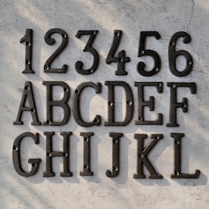 Números de casa de hierro, números modernos, números de dirección, decoración del hogar de mediados de siglo, números retro, letras de hierro con tornillos de montaje, altura 8 cm/3,1''