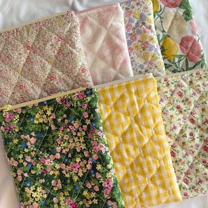 Handmade Kindle Zipper Sleeve | Quilted E-Reader Pouch