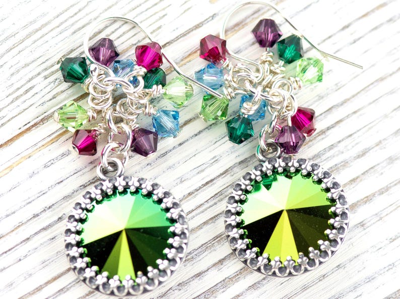 Orecchini natalizi allegri e luminosi, orecchini fatti a mano in argento sterling, cristalli Swarovski, colorati immagine 1