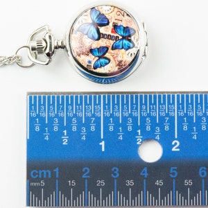 Fjärilstryckt fickur i porslin långt halsband / Unika klockor / Naturinspirerade smycken bild 4