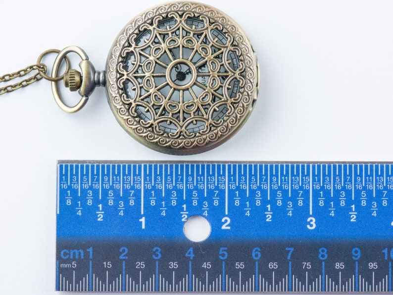 Spinnewebbrons zakhorloge lange ketting / Unieke horloges / Spinsieraden / Groot zakhorloge afbeelding 4