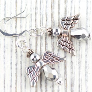 Silverörhängen med julängel, handgjorda silverpläterade örhängen, ängelsmycken bild 2