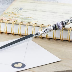 Abrecartas con forma de espada de metal plateado con cuentas de vidrio y ciruela de playa, cuchillo de papel, regalo de agradecimiento para maestros