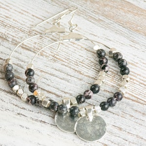 Zwarte keizerlijke jaspis oorringen met zilveren munt • Edelsteensieraden • Boho-hangoorbellen • Sieraden Cadeau voor haar afbeelding 3