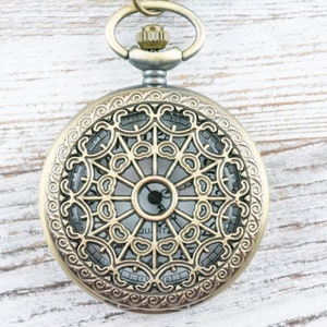 Spinnewebbrons zakhorloge lange ketting / Unieke horloges / Spinsieraden / Groot zakhorloge afbeelding 2