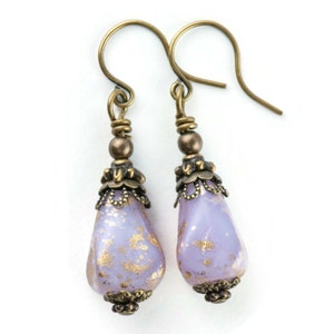 Purple Rain Messing-Ohrringe • Naturinspirierter Schmuck • Handgemachte Ohrringe für Frauen • Herbstgeschenke Bild 3