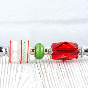 Röd och grön julgransprydnad i silver med glaspärlor • Papperskniv • Skrivbordstillbehör bild 5
