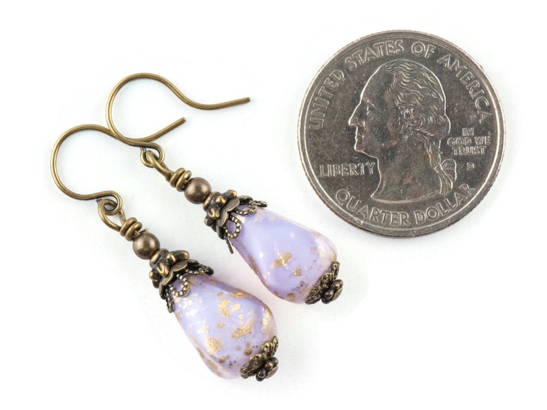 Purple Rain Messing-Ohrringe • Naturinspirierter Schmuck • Handgemachte Ohrringe für Frauen • Herbstgeschenke Bild 5