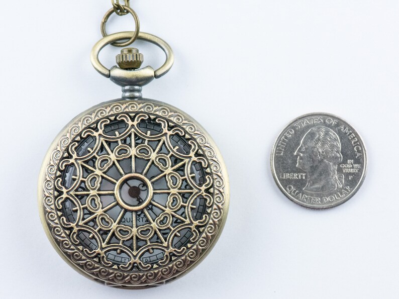 Spinnewebbrons zakhorloge lange ketting / Unieke horloges / Spinsieraden / Groot zakhorloge afbeelding 3