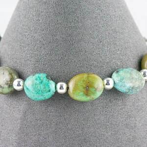 Grün Jaspis Austauschbares Stretch Perlen Armband • Medizinisches ID Armband • Einzelstrang • Handgemachter Schmuck Bild 5