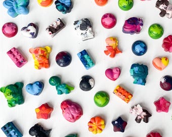 Crayones de Pascua: Rellenos de huevos no comestibles, recuerdos de fiesta