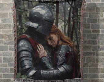 Manta tejida "Abrazo de caballero y doncella" - Tapiz romántico medieval - Diseño de caballero y dama medieval - Decoración del hogar Dark Cottagecore