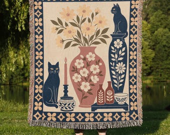 Retro Blanket Cat Pattern Bath Towel with Floral Design for Naps Cotton Handmade Shawl Wrap Or Tapestry for Living Room Sofa Decor Scarf