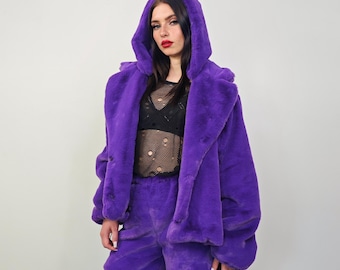 Abrigo corto de piel sintética morado, gabardina de forro polar suave, chaqueta corta de lujo con mangas desmontables, estampado hecho a mano, abrigo de fiesta, conjunto esponjoso para festivales.