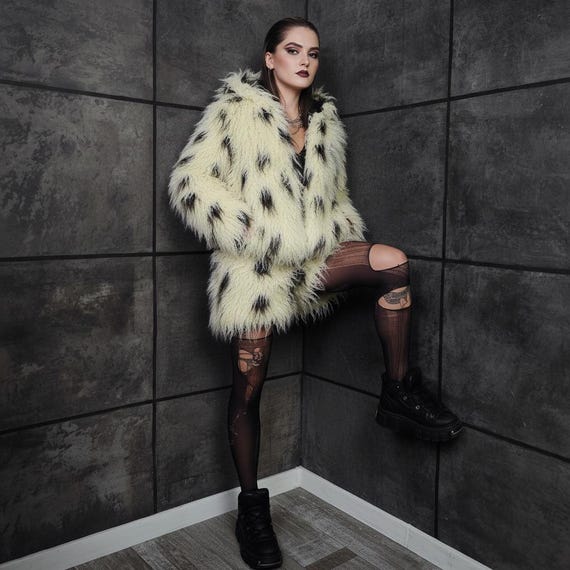 Speckled Faux Fur Coat Shaggy White Black Spotted Oversize Burner