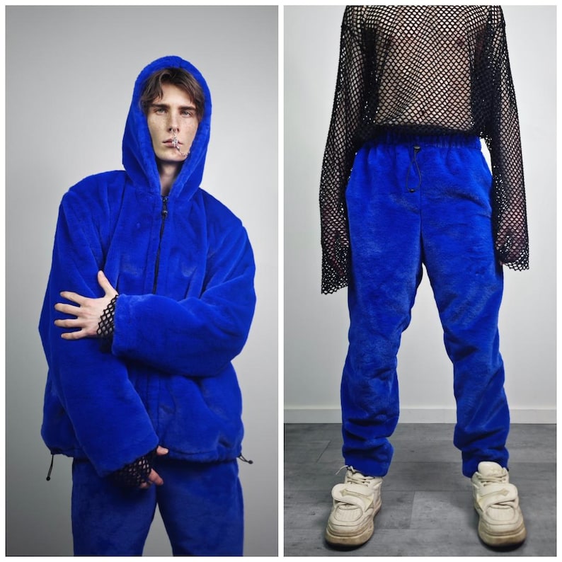 Lila fuskpälskappa med huva, mjuk fleecehuva, lyxig fluffig jacka, pastellglamorösa ytterkläder, mysig fluffig outfit, luddigt festivalträningsset bild 15