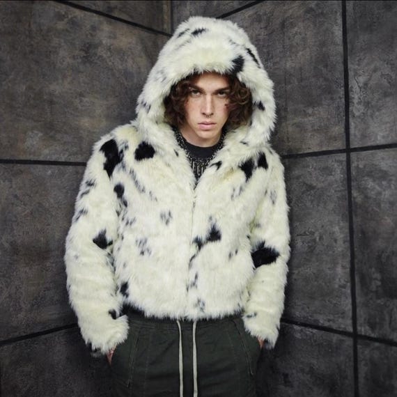 Maison de Dolce. メゾンドドルチェ furry jacket Dalmatian Print Faux Fur Crop Jacket, Black White Spotted Hooded