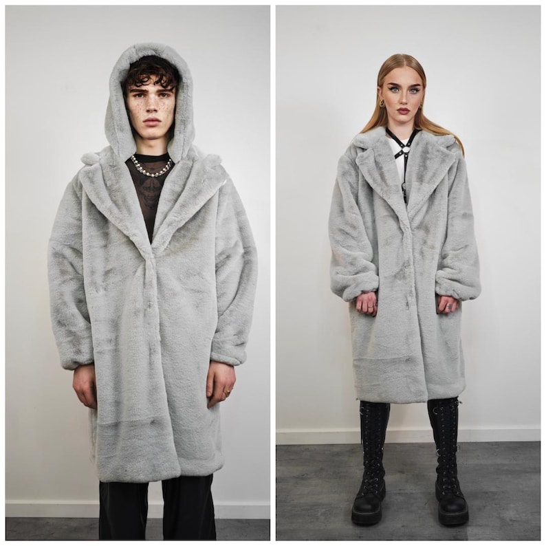 Lila fuskpälskappa med huva, mjuk fleecehuva, lyxig fluffig jacka, pastellglamorösa ytterkläder, mysig fluffig outfit, luddigt festivalträningsset bild 12
