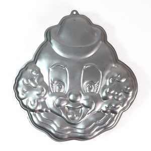 Clown Cake Pan 1989 Wilton