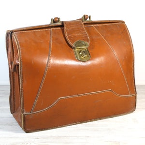 Antiques Atlas - Leather Gladstone Bag