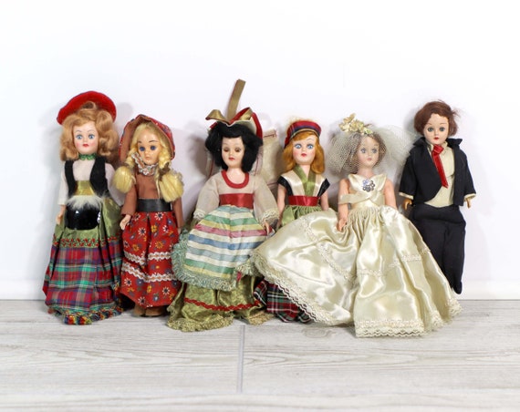 arco dolls of the world value