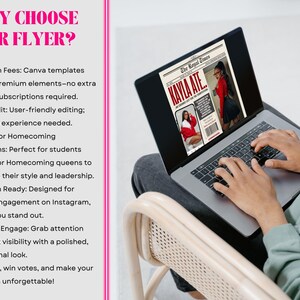K&ouml;nnte beinhalten: Ein Laptop zeigt ein Flyer-Design mit dem Text "KAYLA ATE" im Zeitungsstil. Der Flyer ist f&uuml;r eine Homecoming-Kampagne. Der Laptop befindet sich auf dem Scho&szlig; einer Person, mit dem Text "WHY CHOOSE OUR FLYER?" sichtbar.