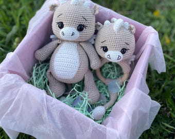 Baby Gift Set – Crochet Dragon Toy & Rattle With a Wooden Ring, Personalized Baby Shower Present, Pregnancy Announcement Gift