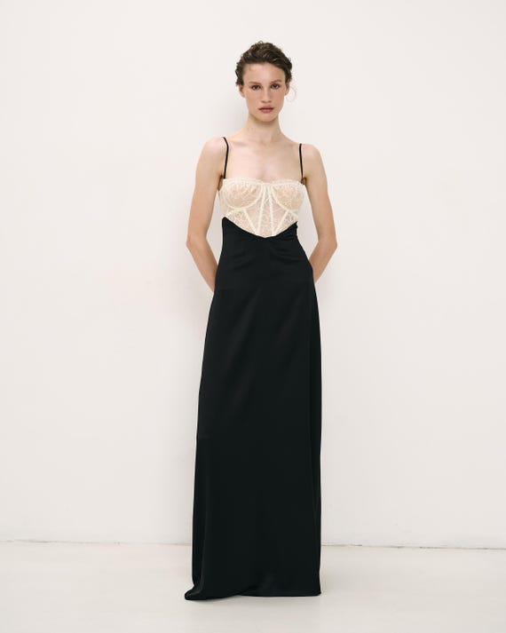 Elegant Black Evening Dress with Lace Corset Top, Long Formal Gown with Spaghetti Straps, Christmas and New Year Party Cocktail Dress