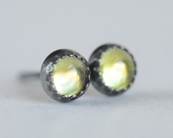 peridot 4mm sterling silver stud earrings pair