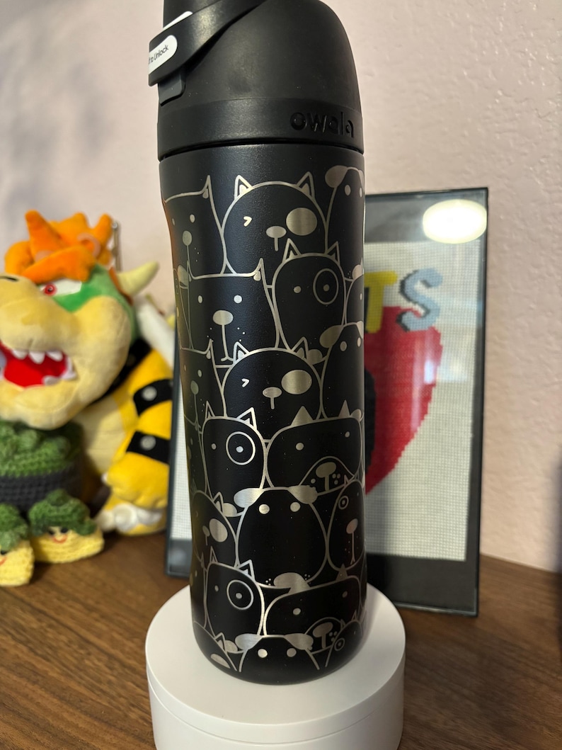 Engraved Dog Mom Owala Water Bottle, Paw Print Pattern, Personalized Gift image 7