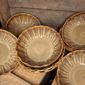 handgemachte Schälchen aus Keramik in rot, orange, beige oder grün - Servierschale, Tapasschale - Geschenkidee Küche