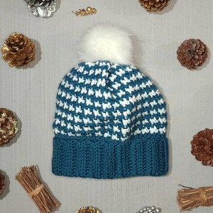 Bonnet au crochet fait main avec pompon amovible - Bonnet d'hiver blanc et bleu sarcelle botanique