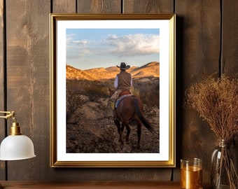 Lajitas Cowboy - Obra de arte de Texas, decoración rústica para el hogar, arte mural natural, regalo para amantes de los caballos, decoración del oeste