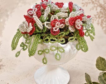 Vintage Beaded French Flowers Arrangement, Handmade Glass Seed Bead Bouquet, Floral Centerpiece, Cottagecore Decor, Victorian Style Flowers