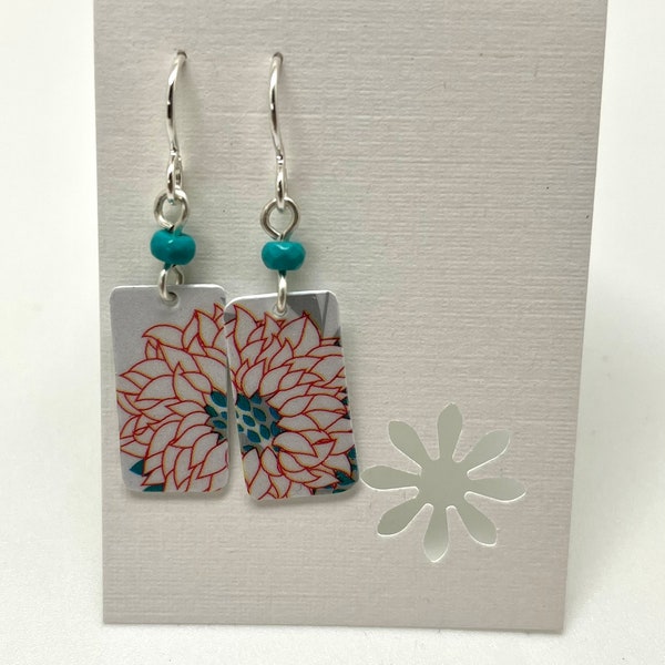 Repurposed gift card earrings, flowers