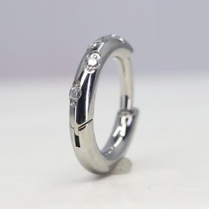 Titanium ASTM F136 (cl126) Zirconia set clicker hinged hoop 1.2mm (16ga) Suitable for Helix, Cartilage, Septum, Conch, Lobe, Rook